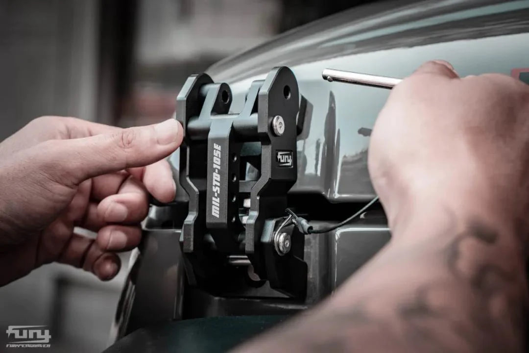 Fury フードロックType2 / JEEP Wrangler JL / Gladiator JT(ジープ Fury フードロックType2 / JEEP Wrangler JL / Gladiator JT(ジープ